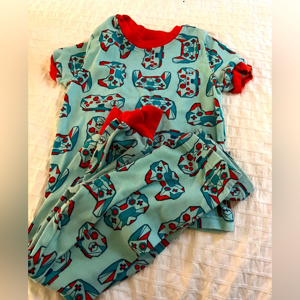 Kirkland pjs size 5